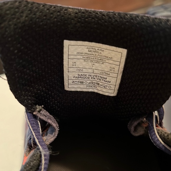 Astral Aura Merrell - Picture 3 of 5